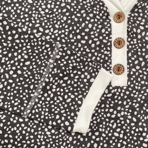 P.S. Love V-Neck LS Dotted Top ๐ White & Gray - Picture 9 of 13